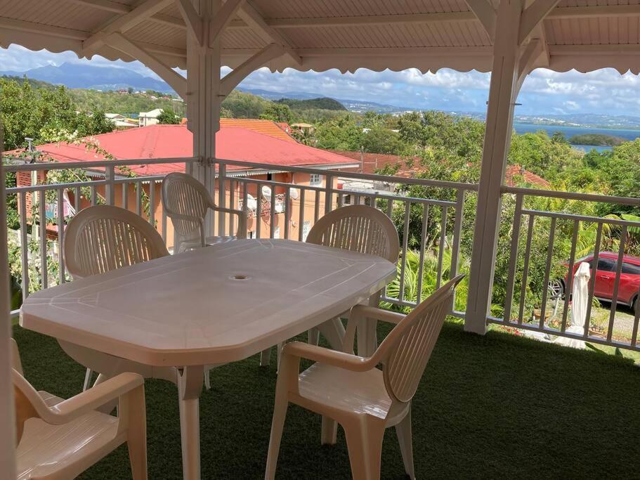 Location Saisonniere Bel Appartement เลส์ทรัวส์-ซีเลต์ ภายนอก รูปภาพ